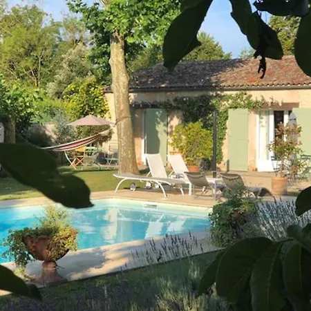 2-4 Couchages Situe Dans Un Magnifique Jardin Partage Saint-Vivien (Charente-Maritime)
