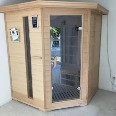 Holiday home 2-4 Couchages Situe Dans Un Magnifique Jardin *
