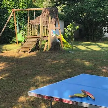 2-4 Couchages Situe Dans Un Magnifique Jardin Holiday home
