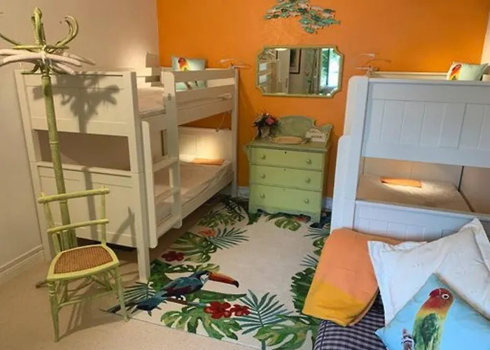 2-4 Couchages Situé Dans Un Magnifique Jardin
